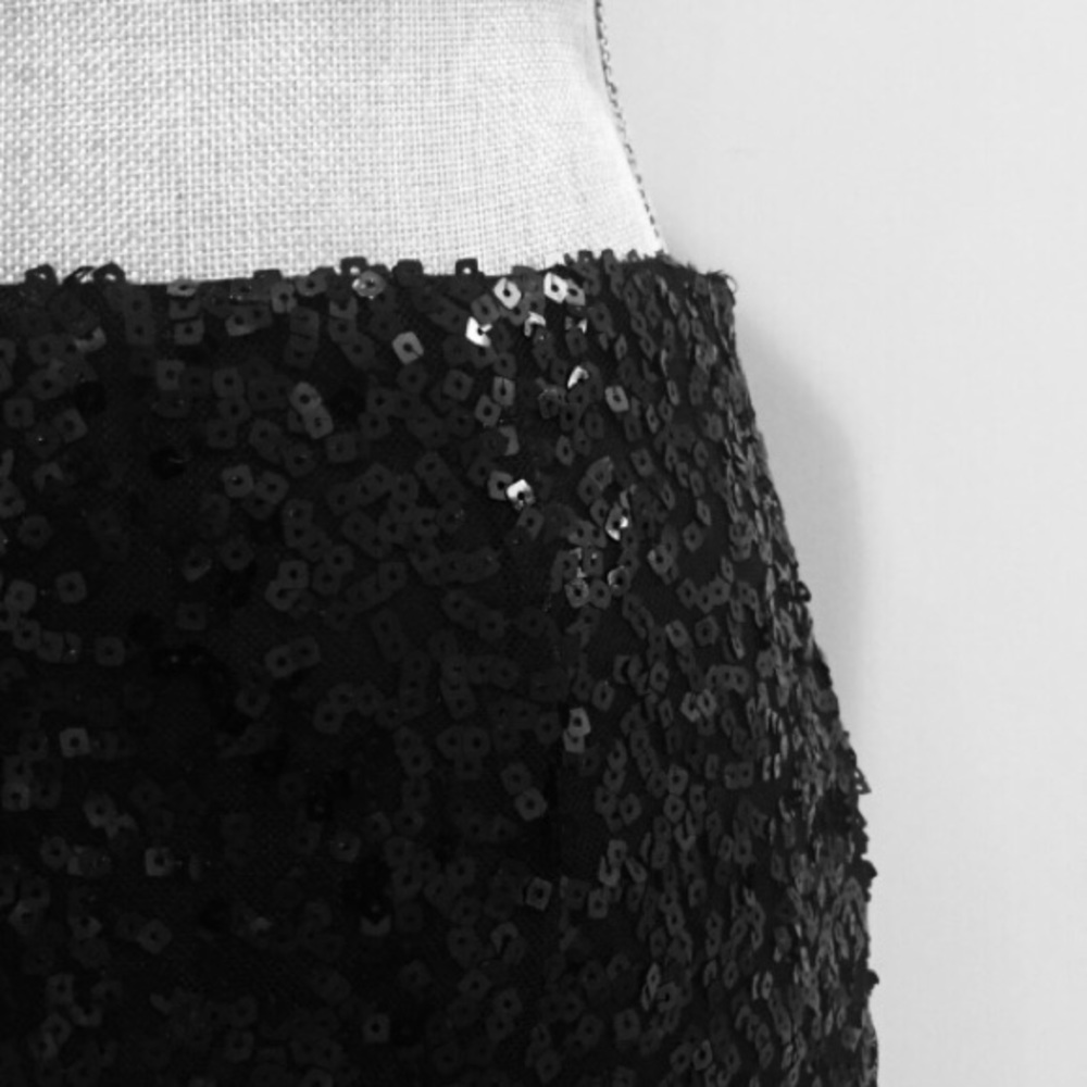 Tahari black sequin skirt